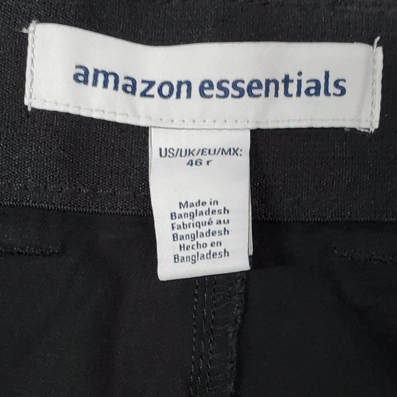Amazon Essentials Men's Classic Fit Cargo Shorts - Picture 7 of 12
